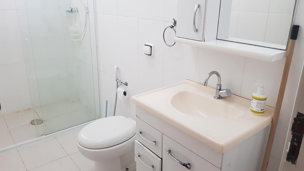 גוארויה Apartamento A Uma Quadra Da Praia מראה חיצוני תמונה