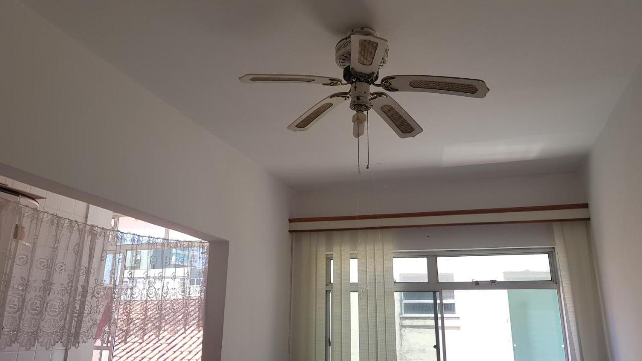 גוארויה Apartamento A Uma Quadra Da Praia מראה חיצוני תמונה