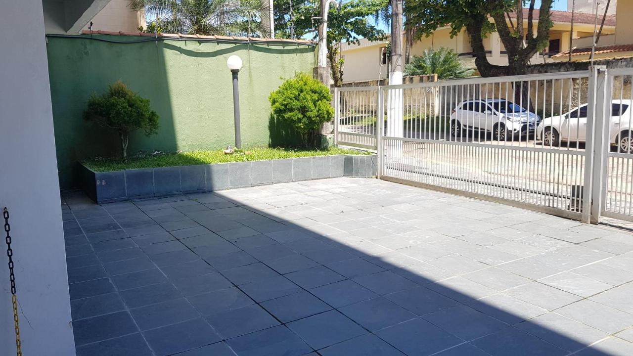 גוארויה Apartamento A Uma Quadra Da Praia מראה חיצוני תמונה