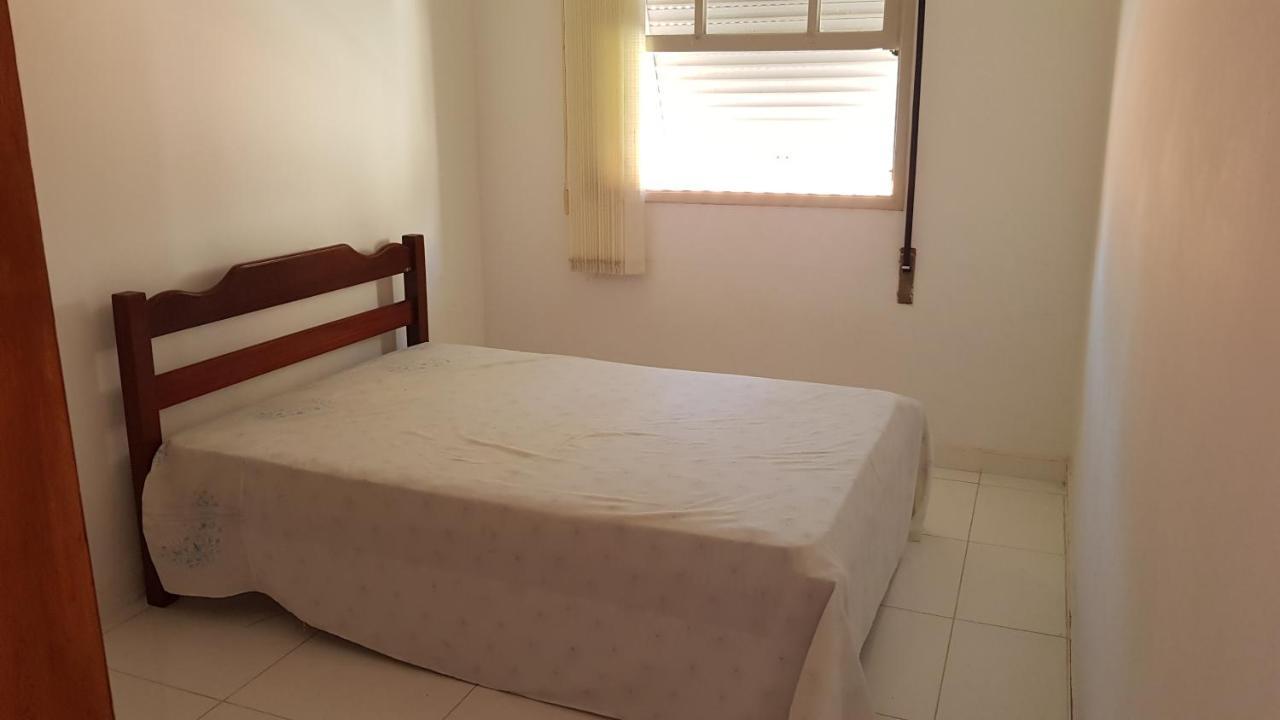 גוארויה Apartamento A Uma Quadra Da Praia מראה חיצוני תמונה