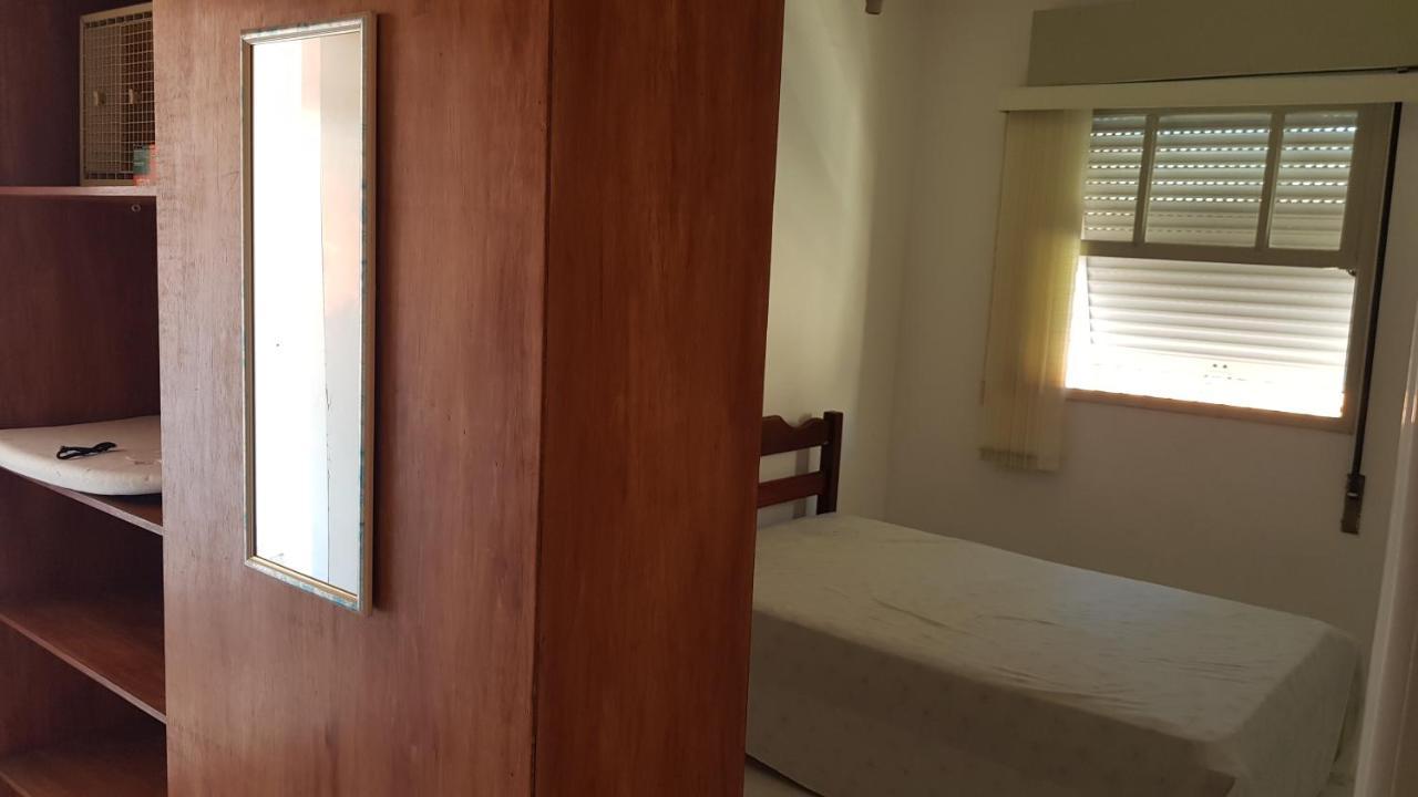 גוארויה Apartamento A Uma Quadra Da Praia מראה חיצוני תמונה