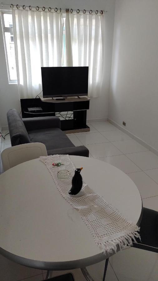 גוארויה Apartamento A Uma Quadra Da Praia מראה חיצוני תמונה