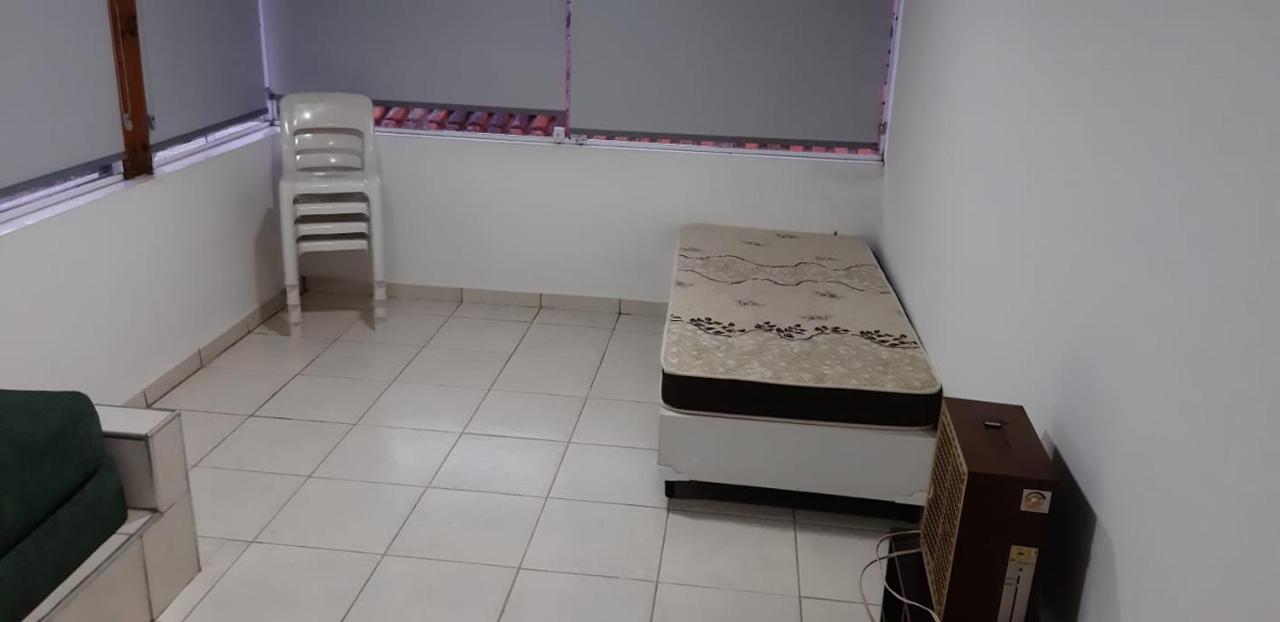 גוארויה Apartamento A Uma Quadra Da Praia מראה חיצוני תמונה